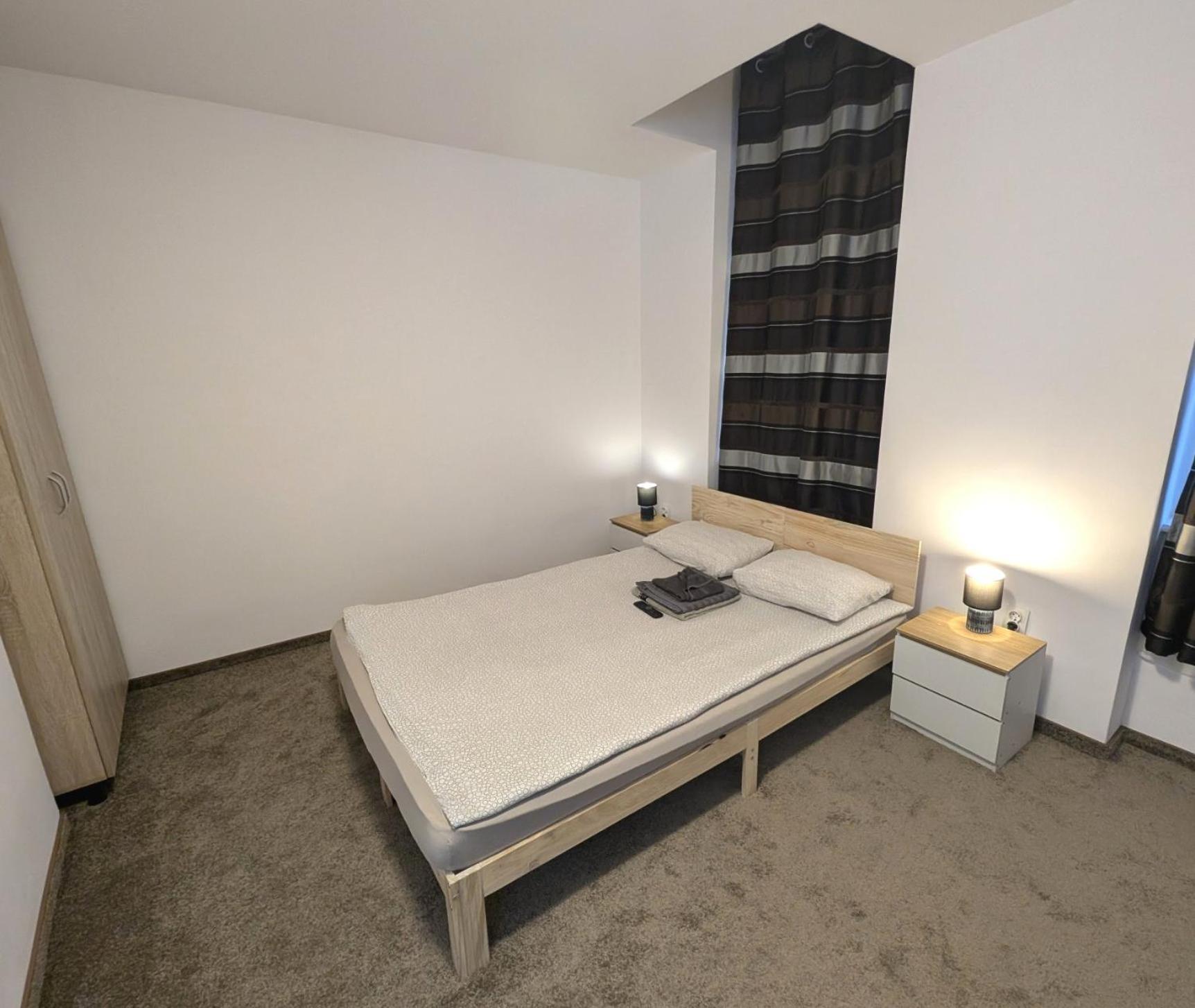 Sandor Central Studio Apartment Тыргу-Муреш Экстерьер фото